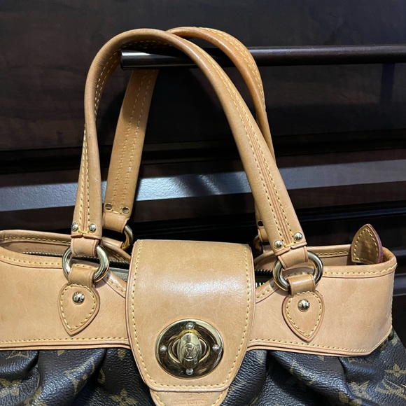 Louis Vuitton hand bag - Picture 1 of 7